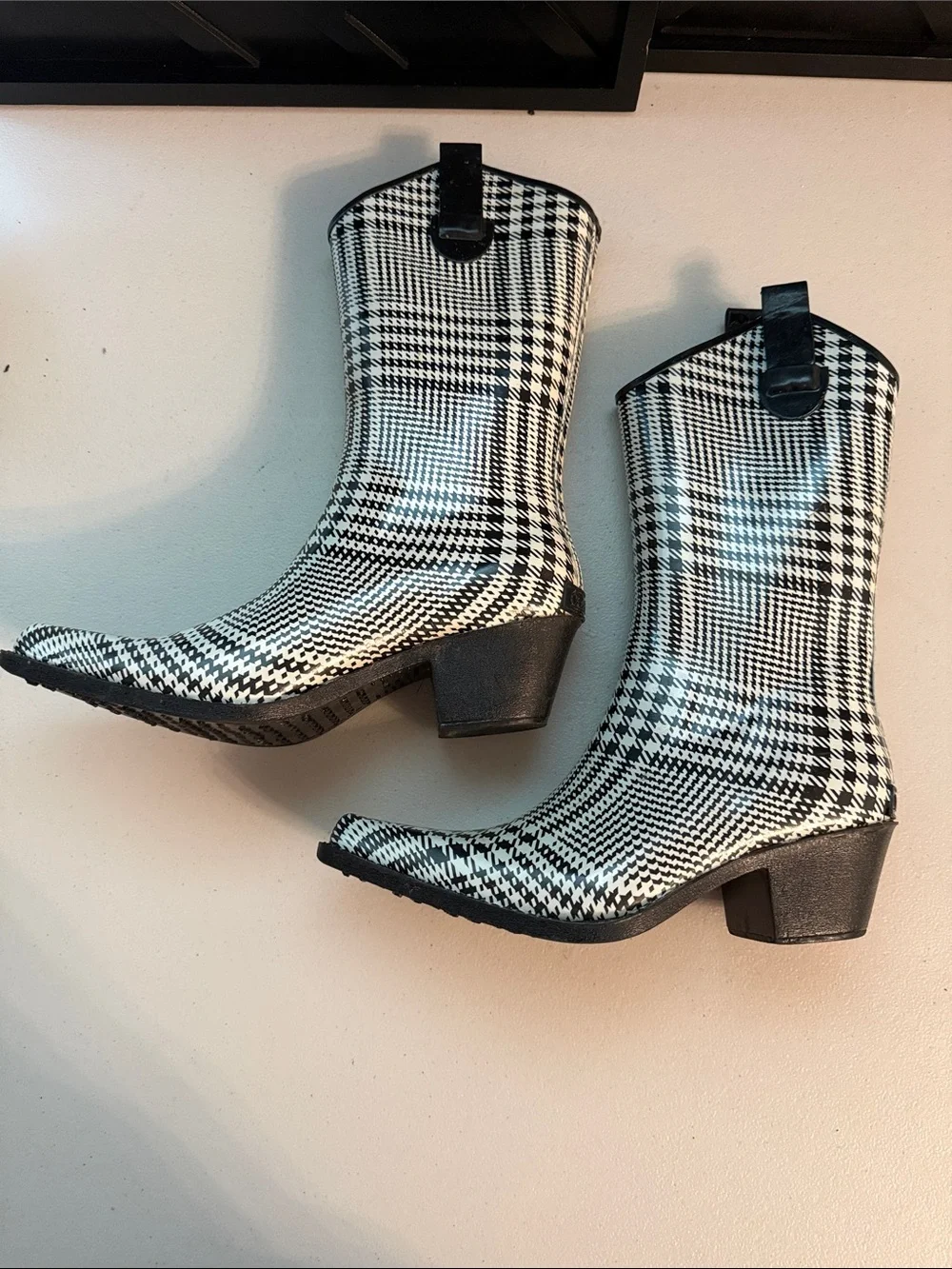 Corkys Cowgirl rubber rainboots galoshes Houndstooth Mid-Calf Boots Size 9